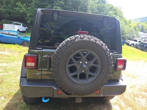 Used 2024 Jeep Wrangler Unlimited AWD/4WD image 8