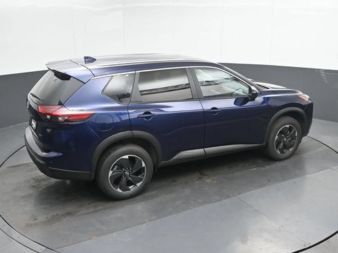 Used 2025 Nissan Rogue SV AWD/4WD image 32
