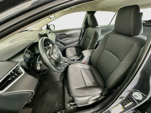 Used 2025 Toyota Corolla LE FWD image 13