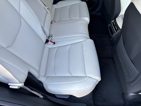 New 2026 Genesis GV70 2.5T Select image 16