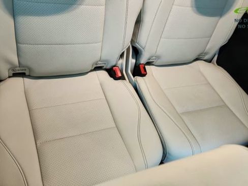 Used 2025 Mercedes-Benz GLS 450 4MATIC w/ AMG Line Exterior image 29
