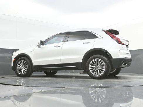 Used 2024 Cadillac XT4 Premium Luxury w/ Active Safety Package FWD image 38