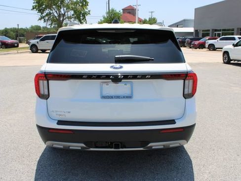 New 2026 Ford Explorer Active w/ Active Comfort Package RWD image 4