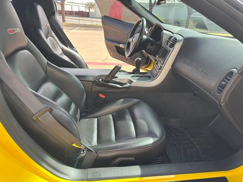 Used 2006 Chevrolet Corvette Z06 w/ Preferred Equipment Group image 26