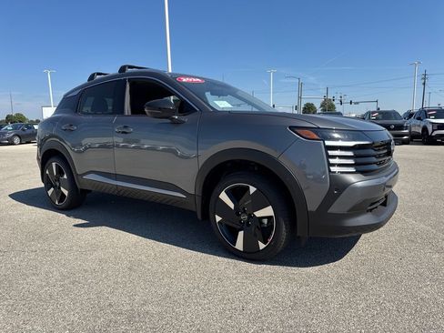 New 2026 Nissan Kicks SR w/ Cold Weather Package image 9