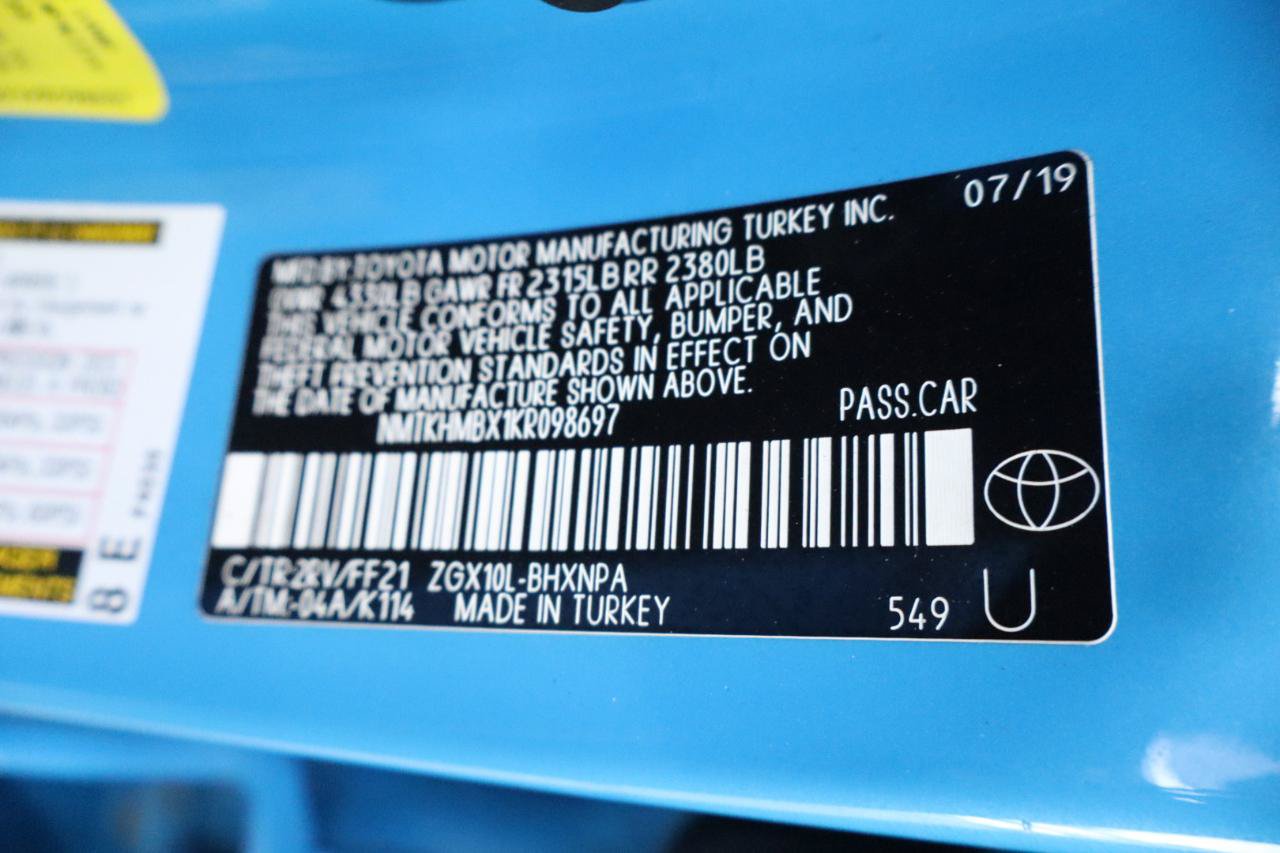 Used 2019 Toyota C-HR XLE FWD image 40