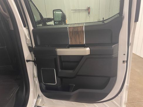 Used 2020 Ford F150 Lariat image 26