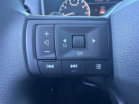 Used 2025 Nissan Rogue S image 15