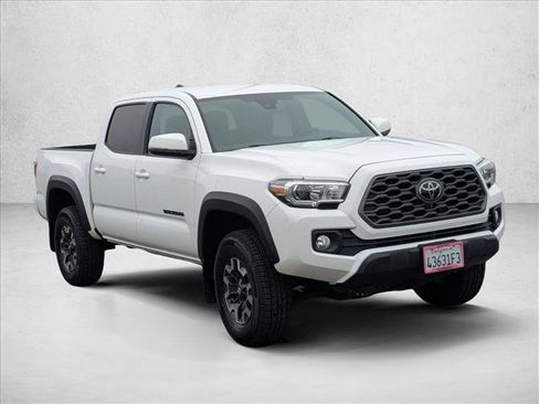 Used 2021 Toyota Tacoma TRD Off-Road w/ Technology Package image 3