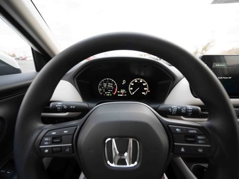New 2026 Honda HR-V LX image 15
