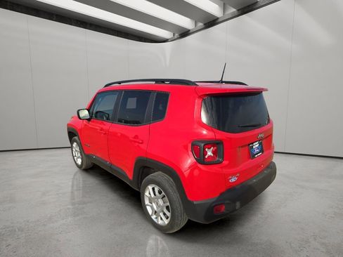 Used 2022 Jeep Renegade Latitude w/ Convenience Group image 3