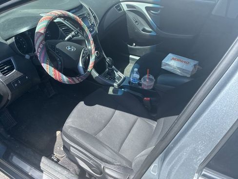 Used 2015 Hyundai Elantra SE w/ Option Group 03 image 6