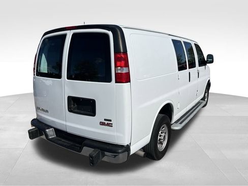 Used 2023 GMC Savana 2500 w/ Driver Convenience Package image 7