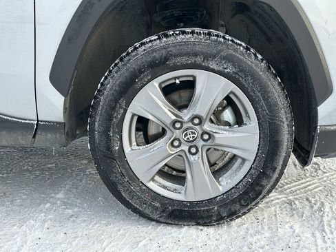 Used 2024 Toyota RAV4 XLE image 9