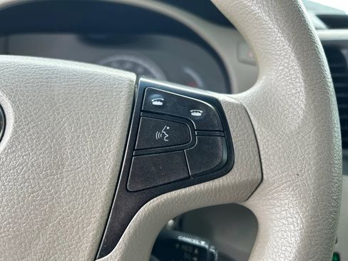 Used 2014 Toyota Sienna L image 28