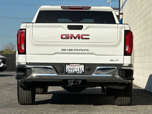 Certified 2025 GMC Sierra 1500 SLT image 5