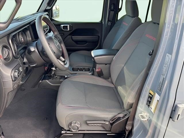 Used 2025 Jeep Wrangler Unlimited Rubicon AWD/4WD image 10