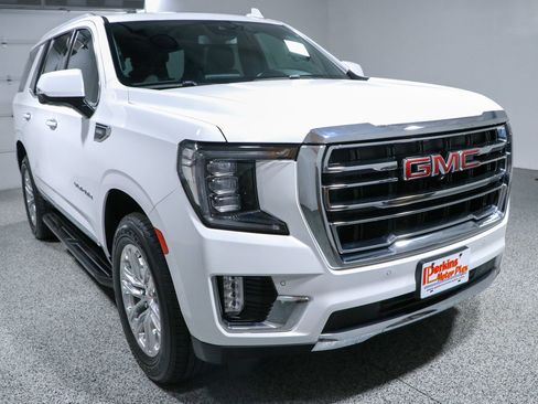 Used 2023 GMC Yukon SLT w/ SLT Luxury Package RWD image 5
