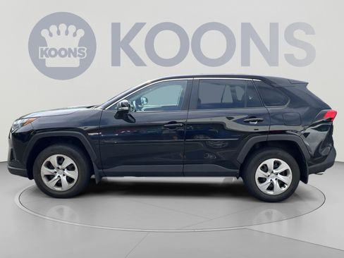 Used 2023 Toyota RAV4 LE AWD/4WD image 2