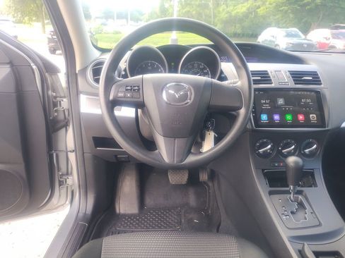 Used 2013 MAZDA MAZDA3 i SV FWD image 18