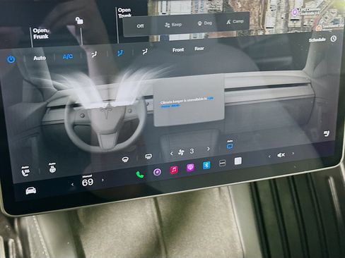 Used 2021 Tesla Model Y Long Range image 22