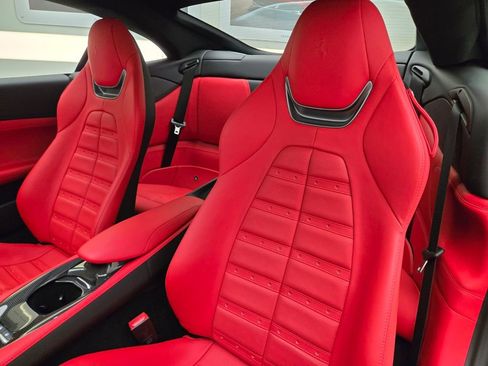 Used 2023 Ferrari Portofino M RWD image 33
