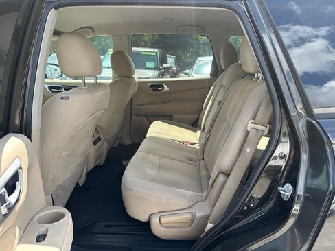 Used 2016 Nissan Pathfinder SV FWD image 15
