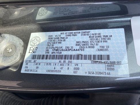 Used 2023 Ford Escape Platinum image 25