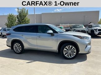 Used 2025 Toyota Highlander Platinum AWD/4WD video 2