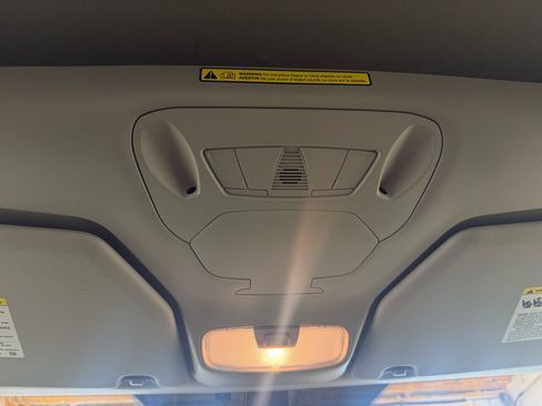 Used 2022 Ford Transit Connect XL image 23