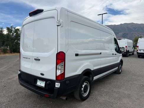 Used 2024 Ford Transit 250 148 Medium Roof RWD image 3