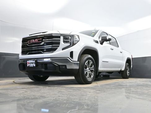Used 2025 GMC Sierra 1500 SLT image 34