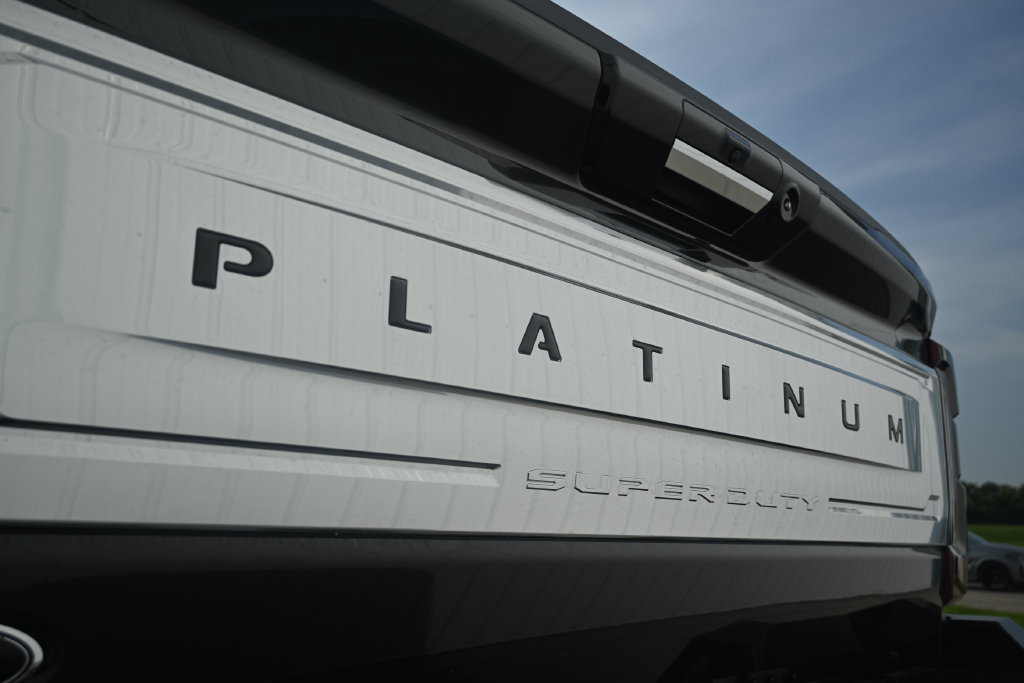 Used 2024 Ford F250 Platinum AWD/4WD image 21