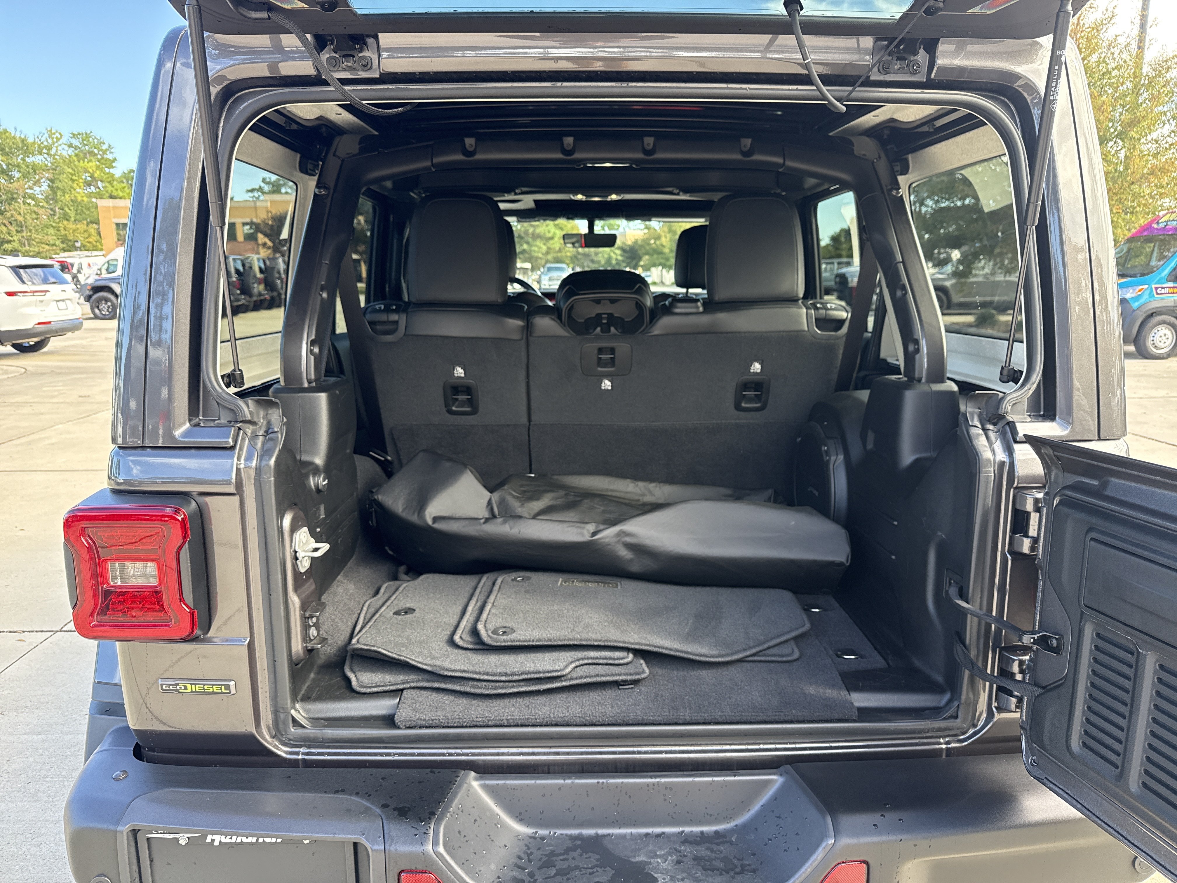 Used 2021 Jeep Wrangler Unlimited Rubicon AWD/4WD image 31