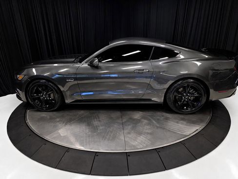 Used 2016 Ford Mustang GT RWD image 9