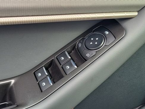 Used 2026 Ford Explorer Active RWD image 13
