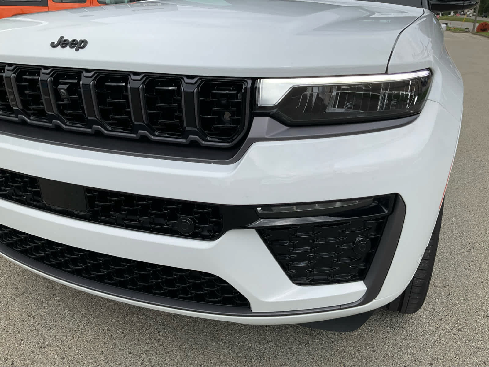 Certified 2026 Jeep Grand Cherokee Summit w/ Obsidian Package AWD/4WD image 33