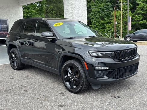 Used 2023 Jeep Grand Cherokee Limited w/ Luxury Tech Group II RWD image 21