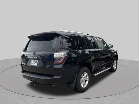 Used 2014 Toyota 4Runner SR5 AWD/4WD image 10