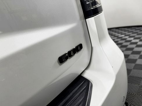 Used 2022 Cadillac Escalade Sport Platinum w/ Heavy-Duty Trailer Package AWD/4WD image 11