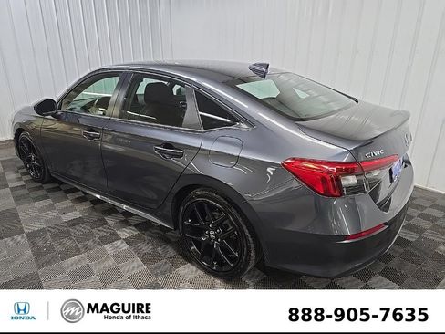Used 2023 Honda Civic Sport image 9