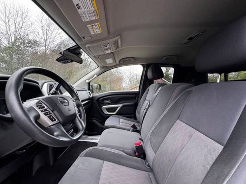Used 2021 Nissan Titan SV w/ Accessory Utility Package RWD image 8