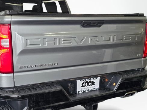 Used 2025 Chevrolet Silverado 1500 LT Trail Boss w/ Convenience Package II AWD/4WD image 16