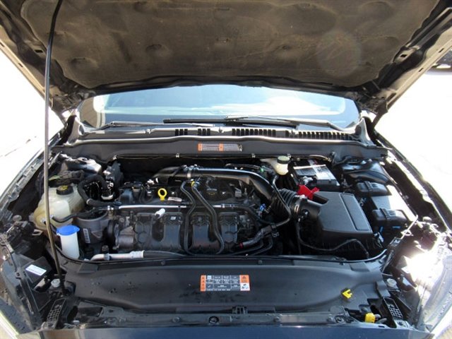 Used 2020 Ford Fusion Titanium FWD image 7
