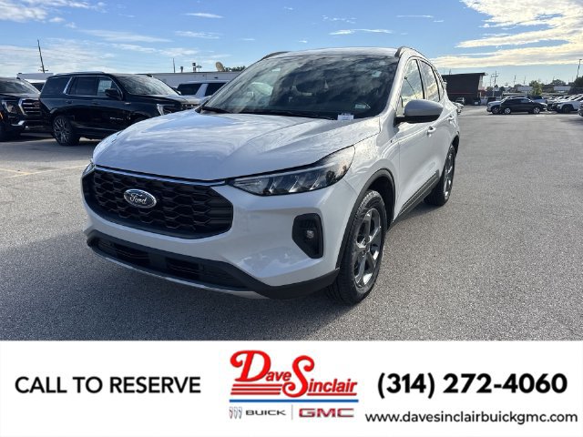 Used 2025 Ford Escape ST-Line Select AWD/4WD image 1