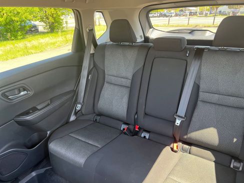 Used 2025 Nissan Rogue SV FWD image 41