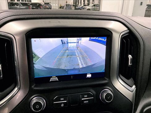 Used 2021 Chevrolet Silverado 1500 LT AWD/4WD image 19