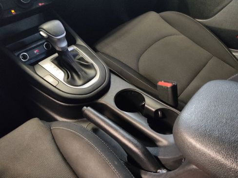 Used 2022 Kia Forte Sedan FWD image 26