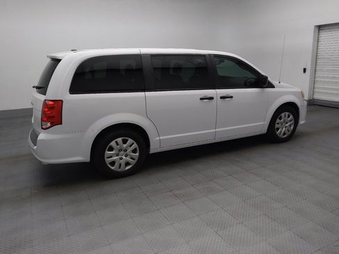 Used 2019 Dodge Grand Caravan SE w/ UConnect Hands-Free Group FWD image 10