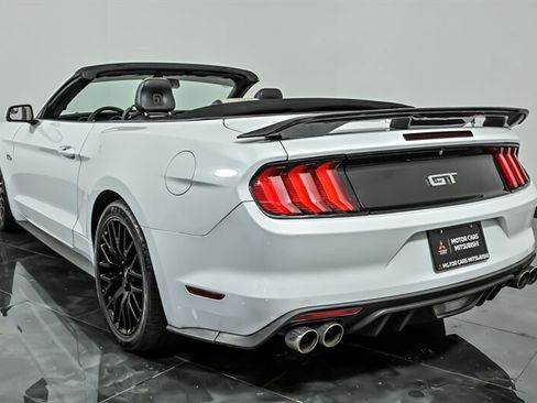 Used 2017 Ford Mustang GT Premium RWD image 7